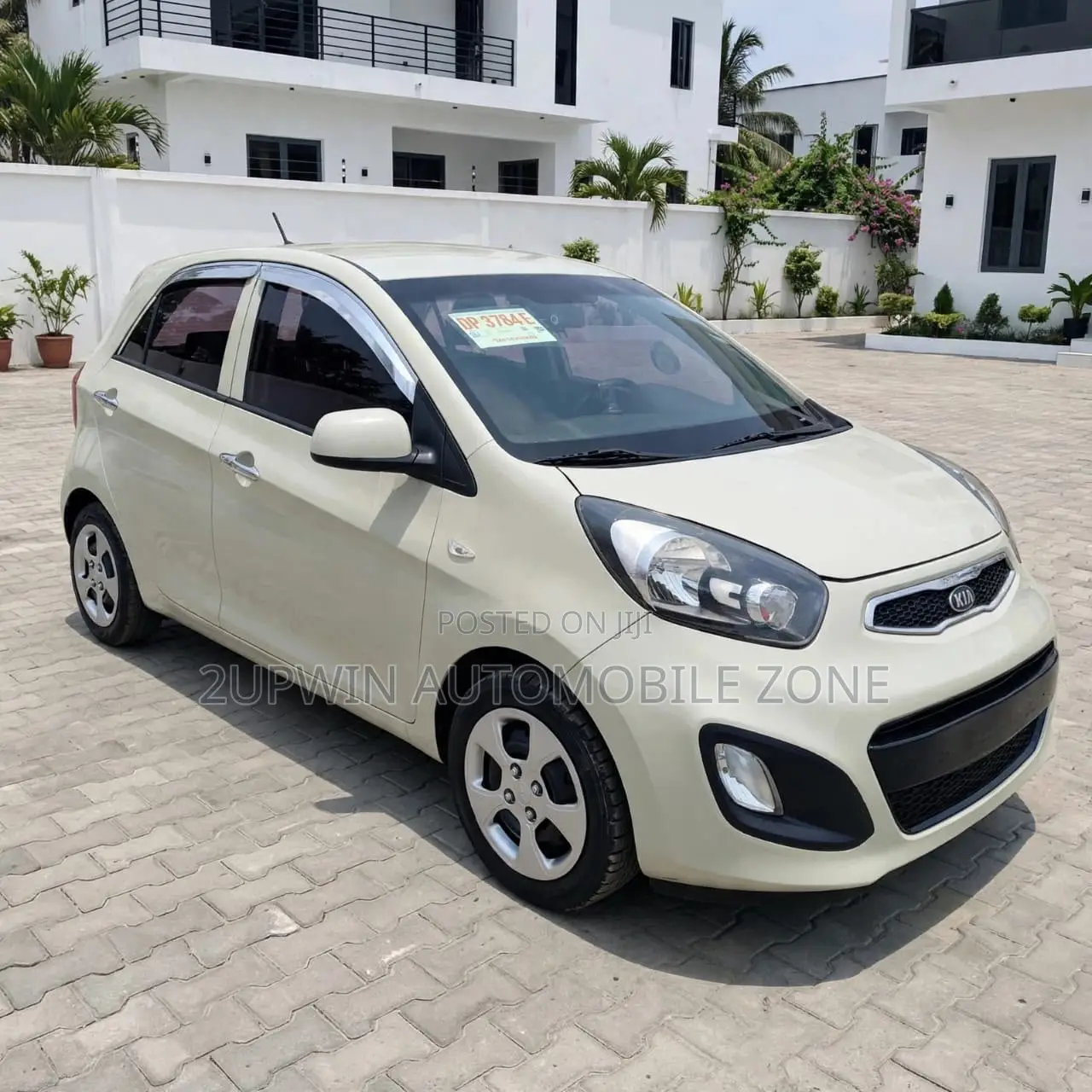 Toyota Vitz 2016