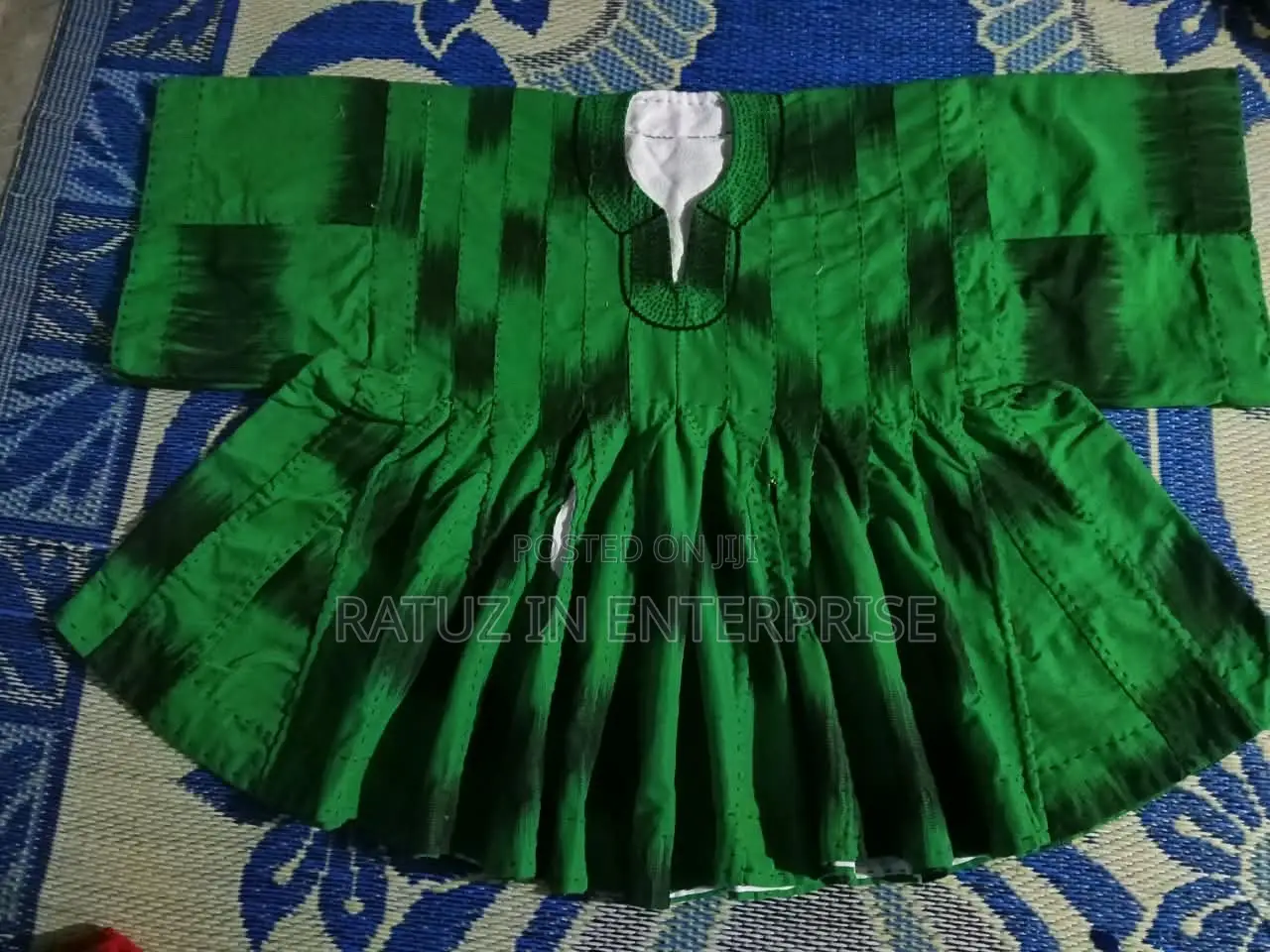 Sleeved Dyed Smocks for Men