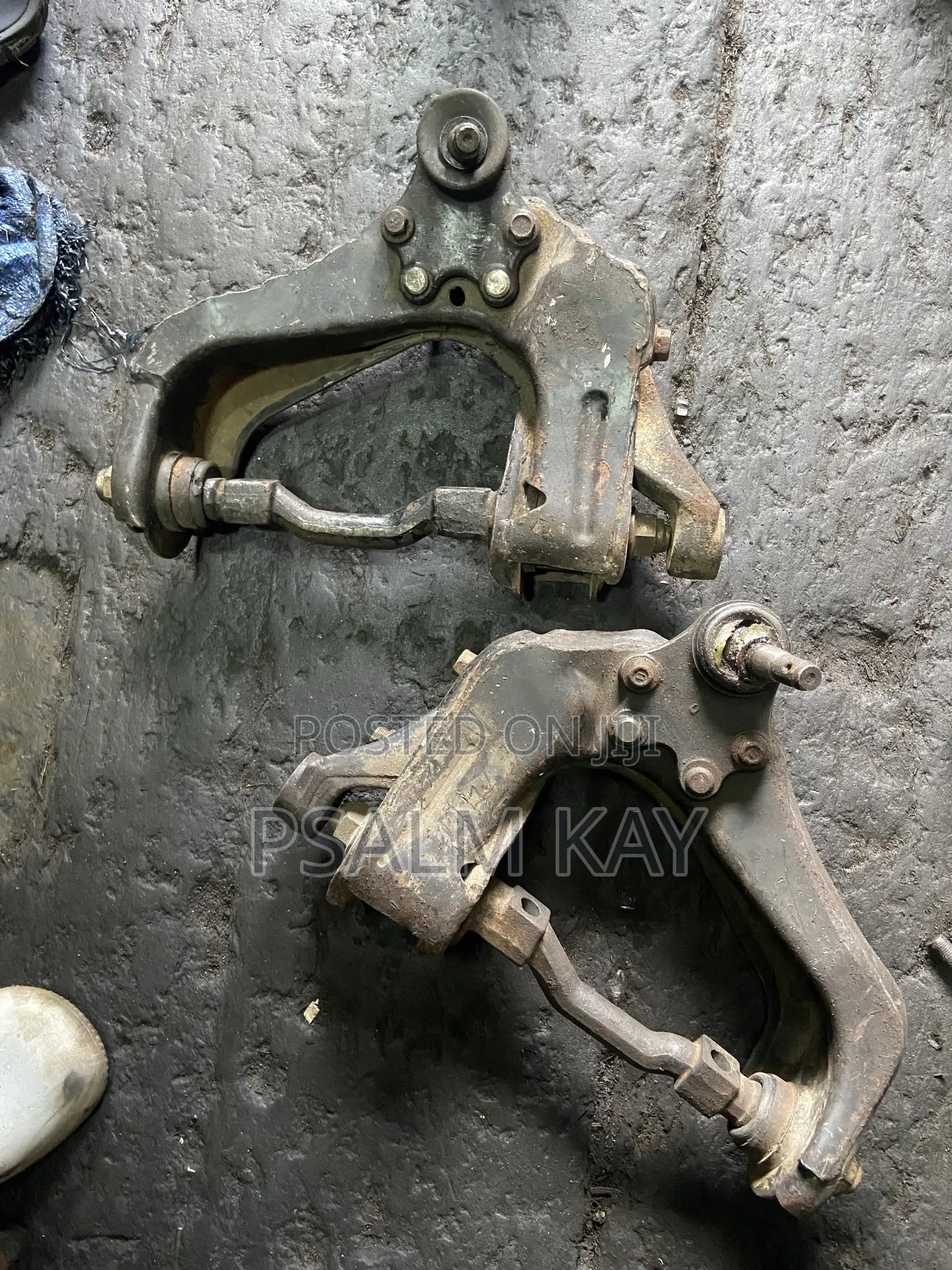 Toyota Comota Upper Arm /Upper Control Arm