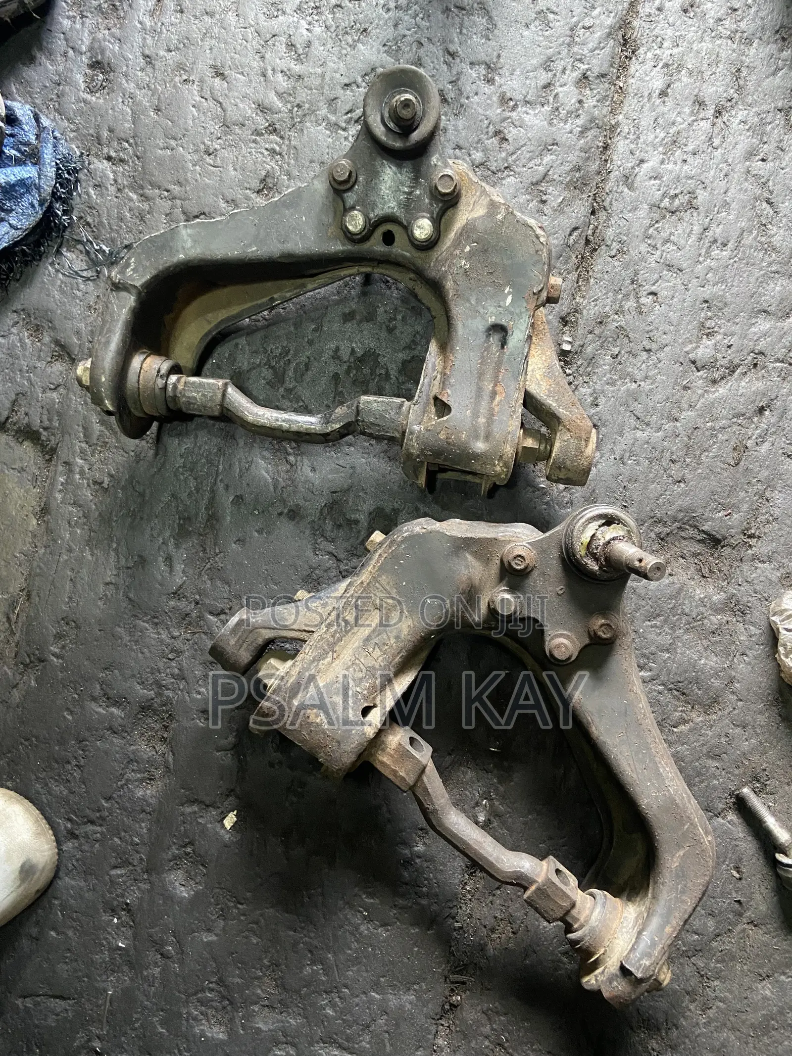 Toyota Comota Upper Arm /Upper Control Arm