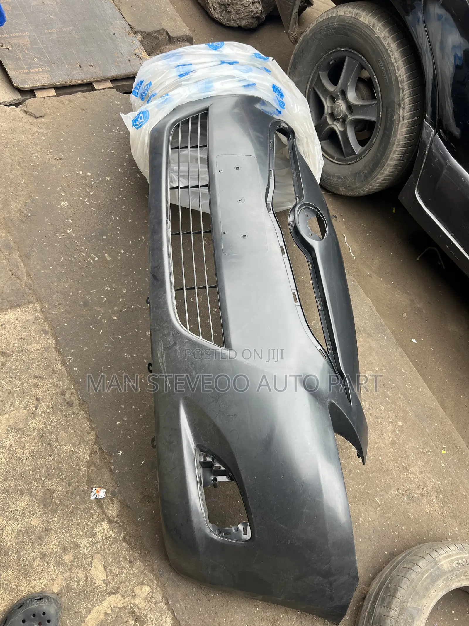 Toyota Yaris Front Bumper Saloon With Grill 2007-2011