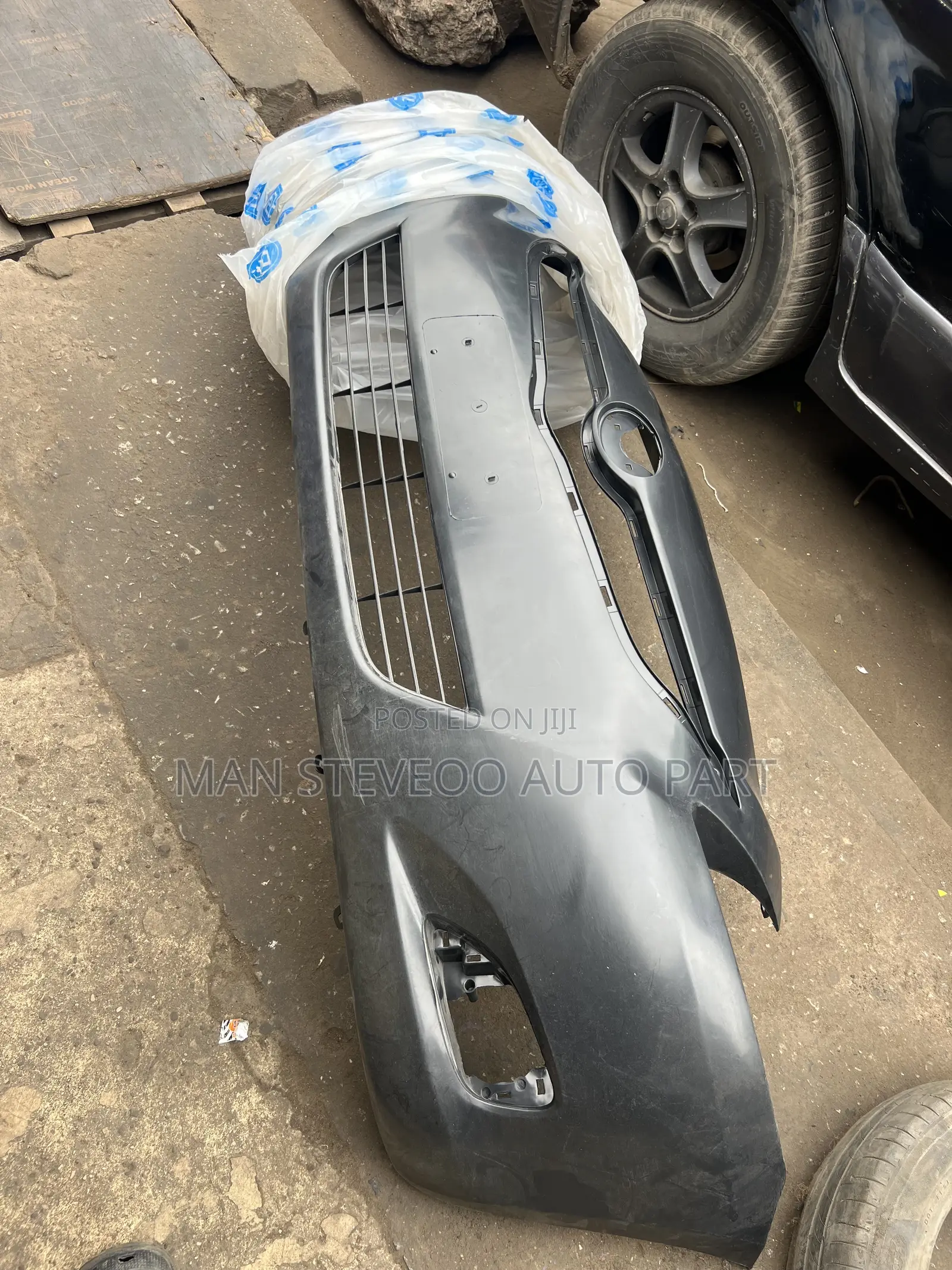 Toyota Yaris Front Bumper Saloon With Grill 2007-2011