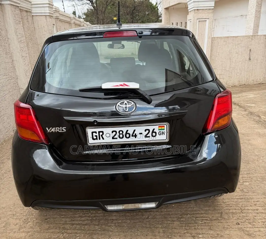 Toyota Yaris LE Hatchback 5dr 2016 Black