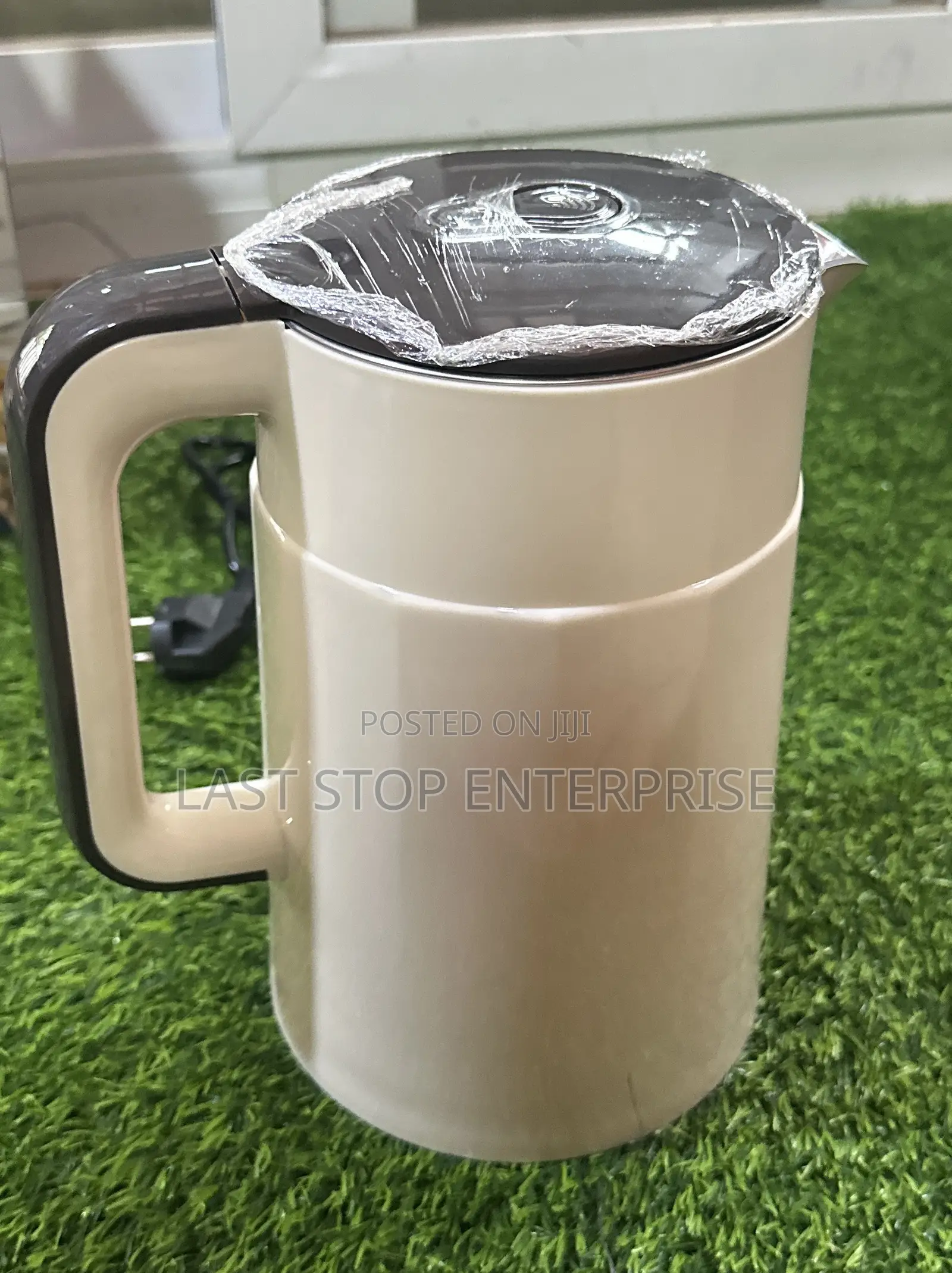 Quality and Classic Electric Kettle (1.7 Litrres)