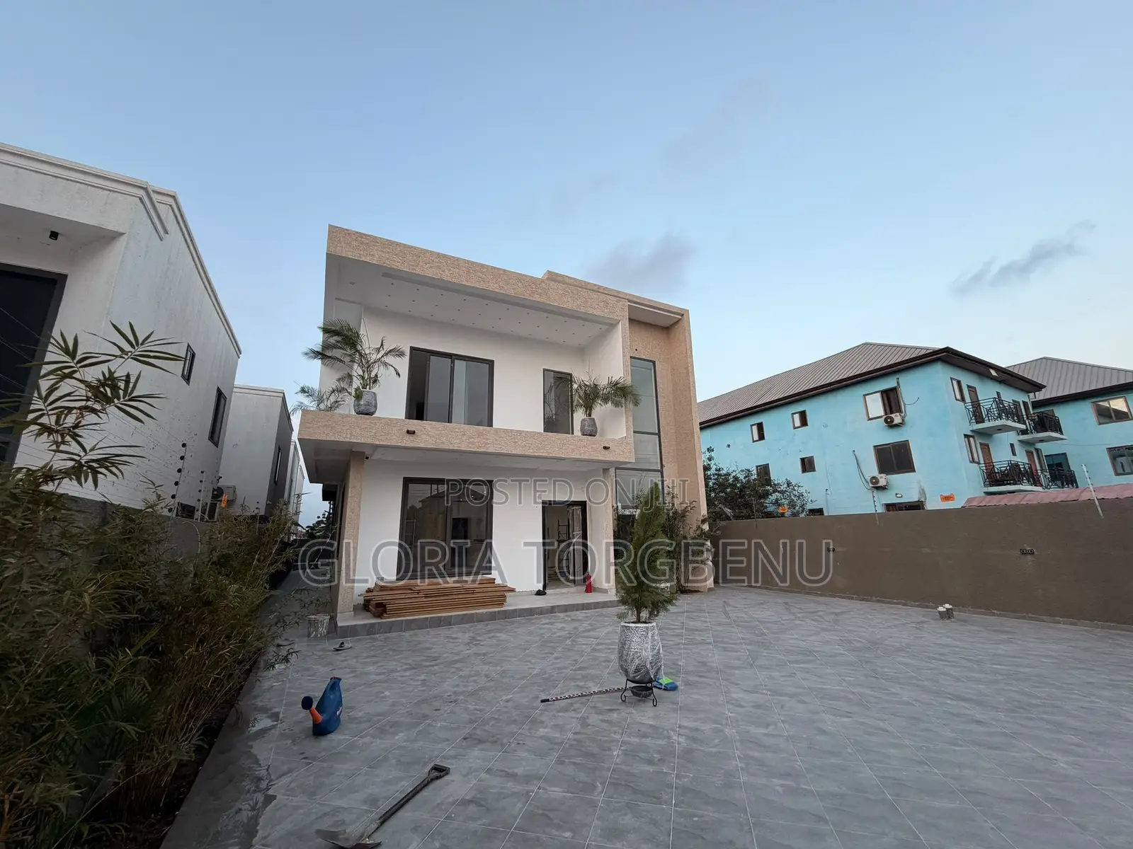 4bdrm House in Ashaley Botwe for sale
