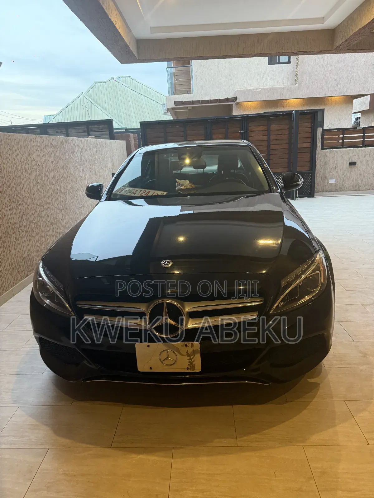 Mercedes-Benz C300 Luxury 4dr AWD 4Matic Sedan (2.0L 4cyl 7A) 2015