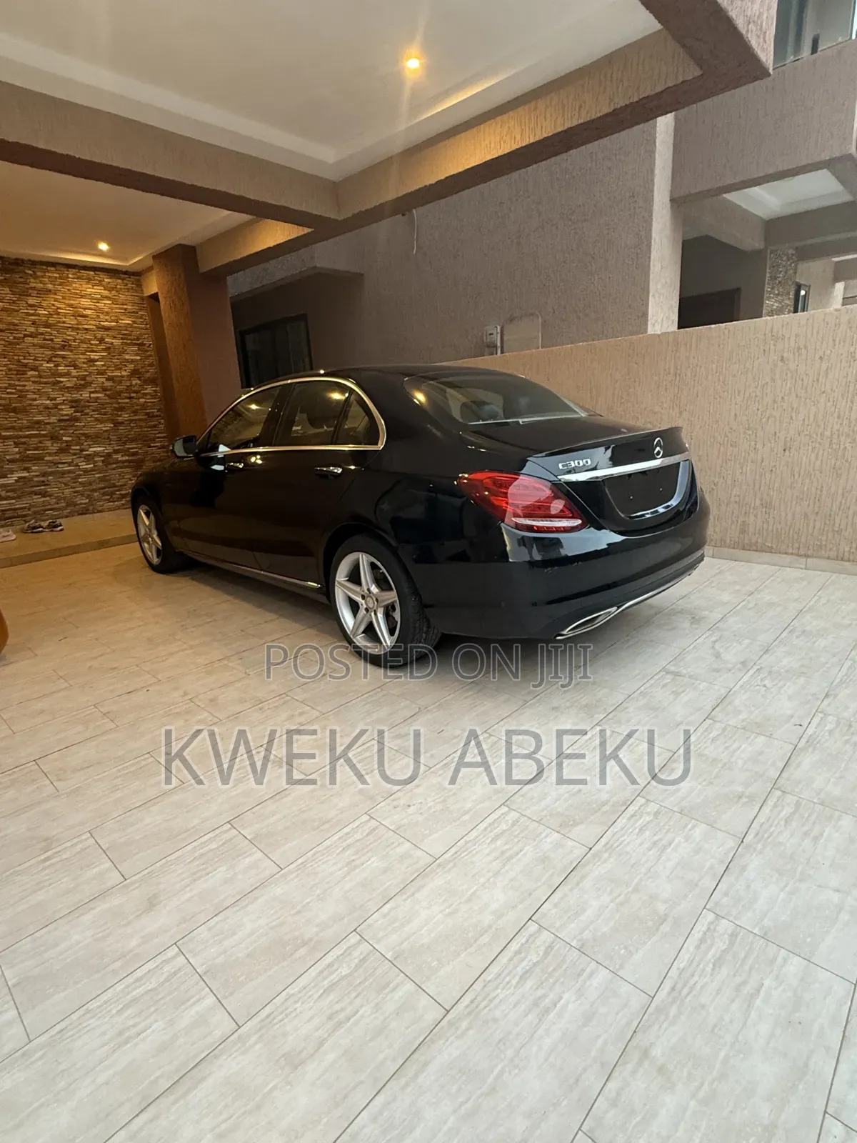 Mercedes-Benz C300 Luxury 4dr AWD 4Matic Sedan (2.0L 4cyl 7A) 2015