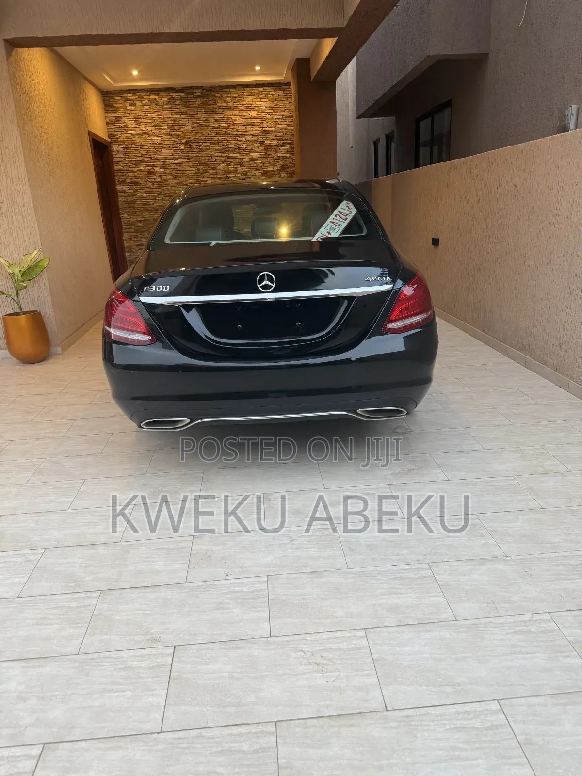 Mercedes-Benz C300 Luxury 4dr AWD 4Matic Sedan (2.0L 4cyl 7A) 2015