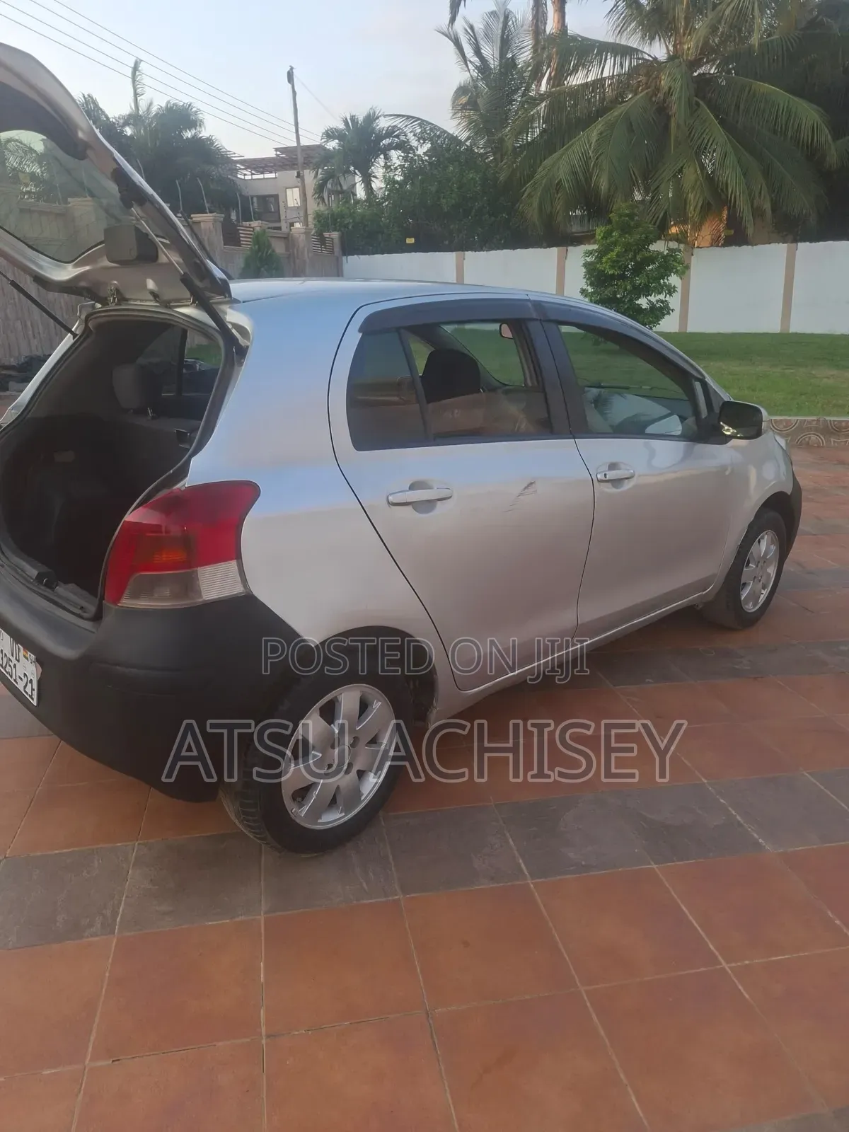 Toyota Vitz 1.0 FWD 3dr 2010 Silver