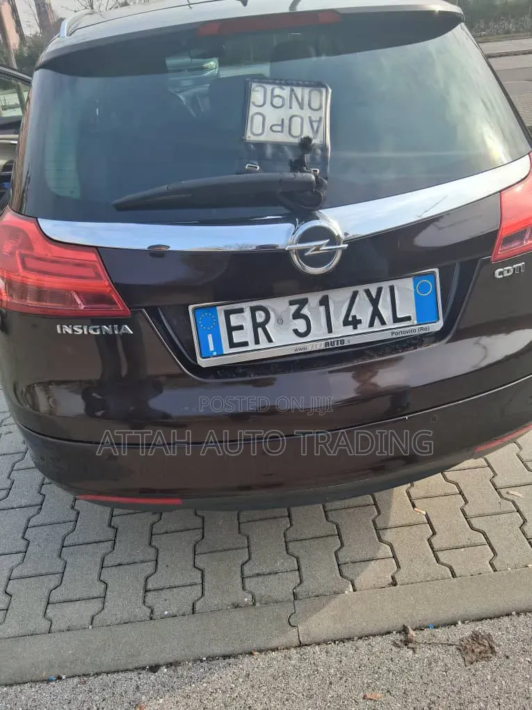 Opel Insignia 2014 Brown