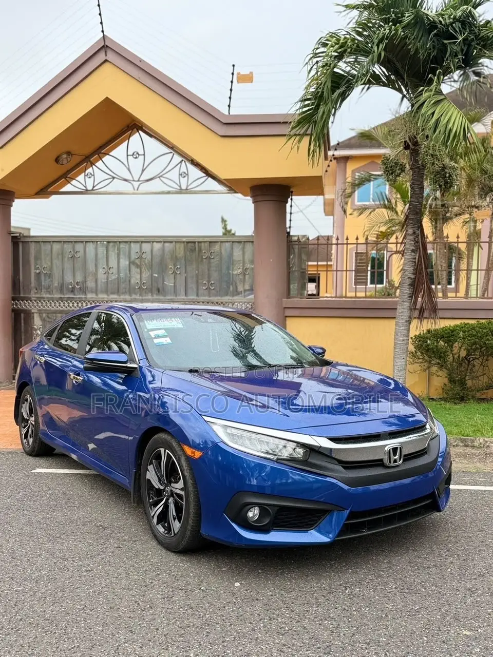 Honda Civic Touring 4dr Sedan (1.5L 4cyl) 2017 Blue