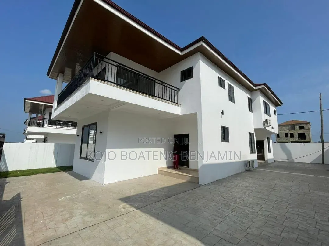 4bdrm House in SSNIT Flats for rent