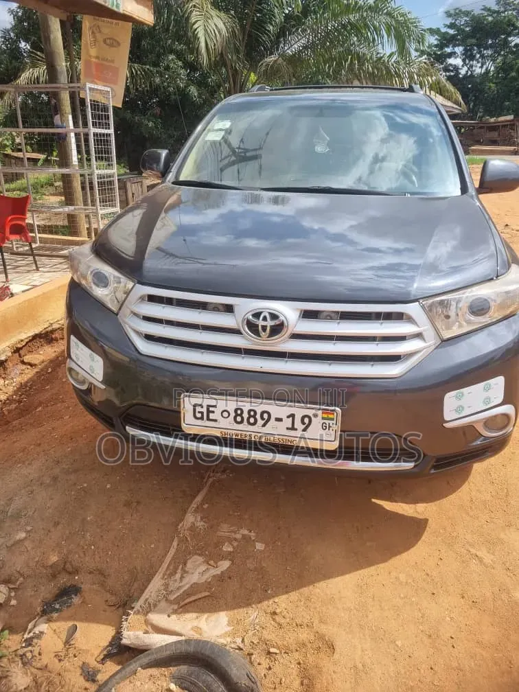 Toyota Highlander Limited 3.5l 4WD 2013 Gray