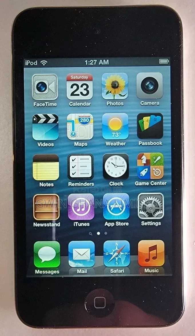 Apple iPod Touch 4th Gen 32GB - A1367, Neat