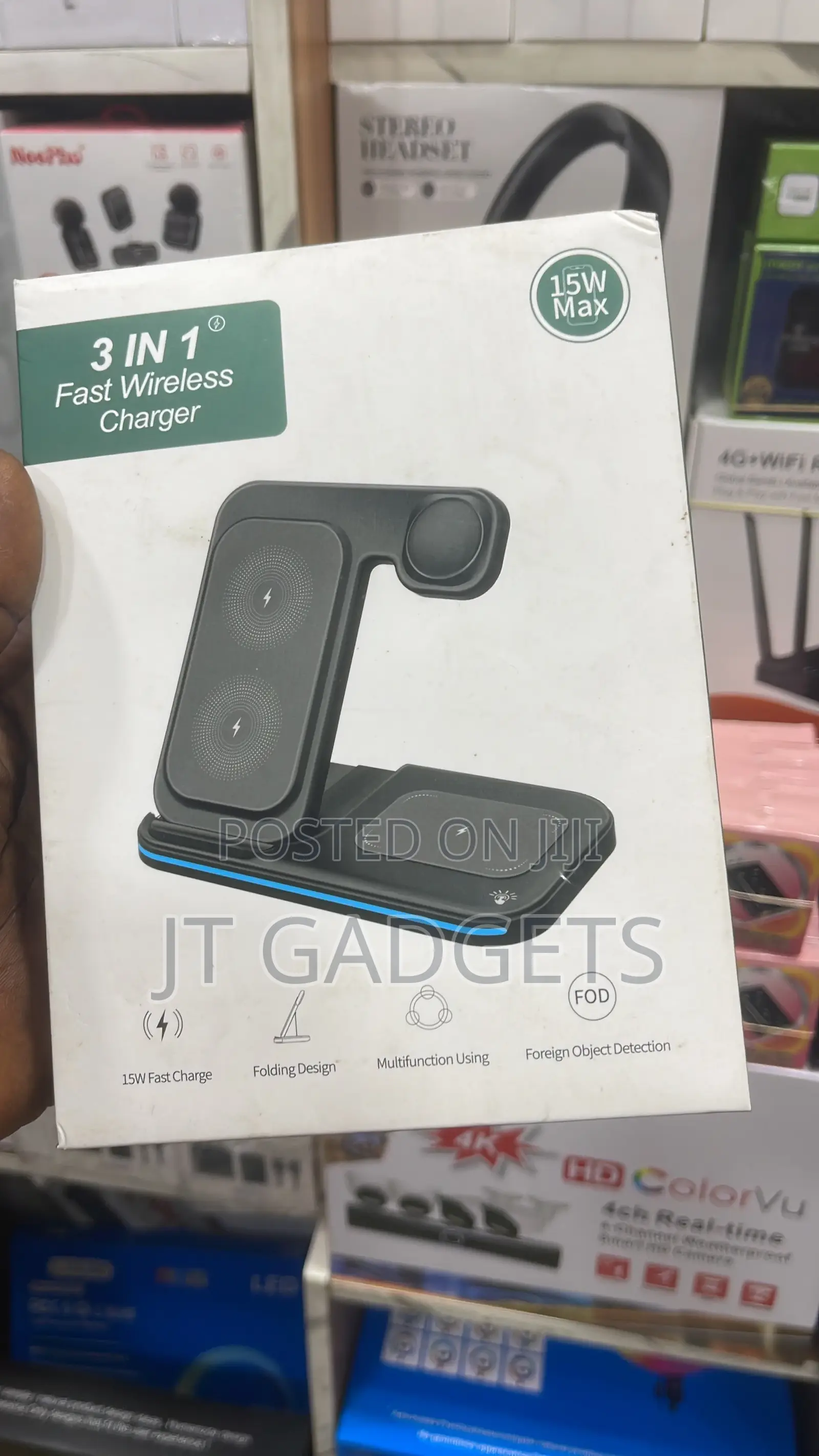 3-in-1 Fast Wireless Charger (15W Max)