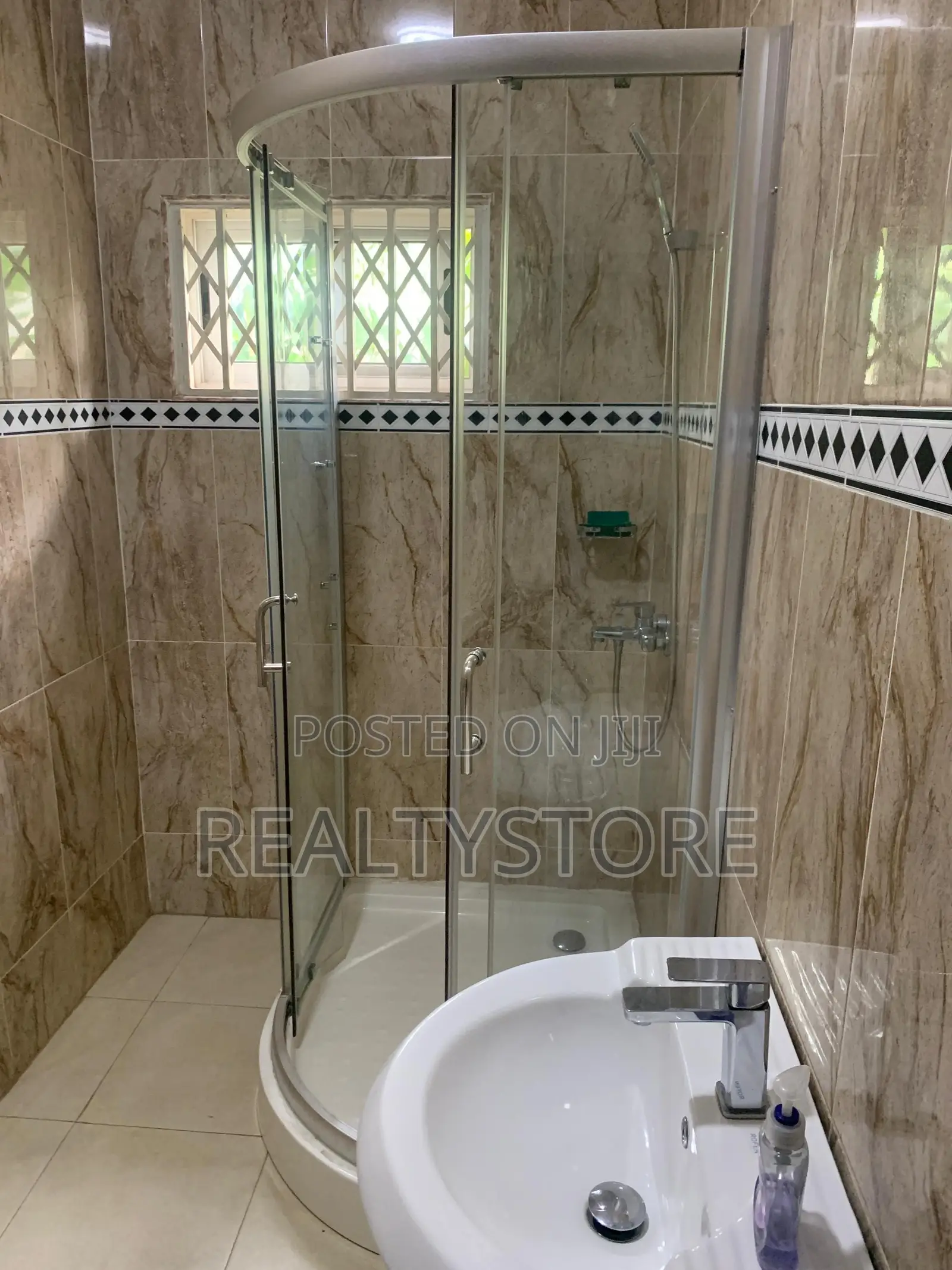 Furnished 7bdrm House in Zoomlion, Accra Metropolitan for rent