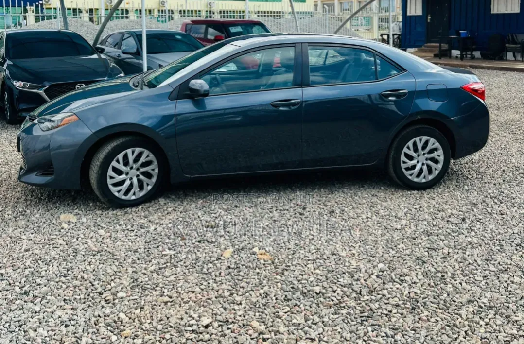 Toyota Corolla 2017 Gray