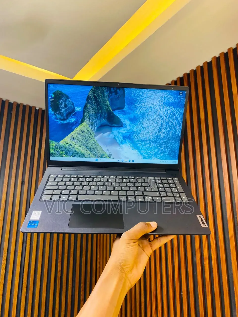 Laptop Lenovo V15 8GB Intel Core i5 SSD 512GB