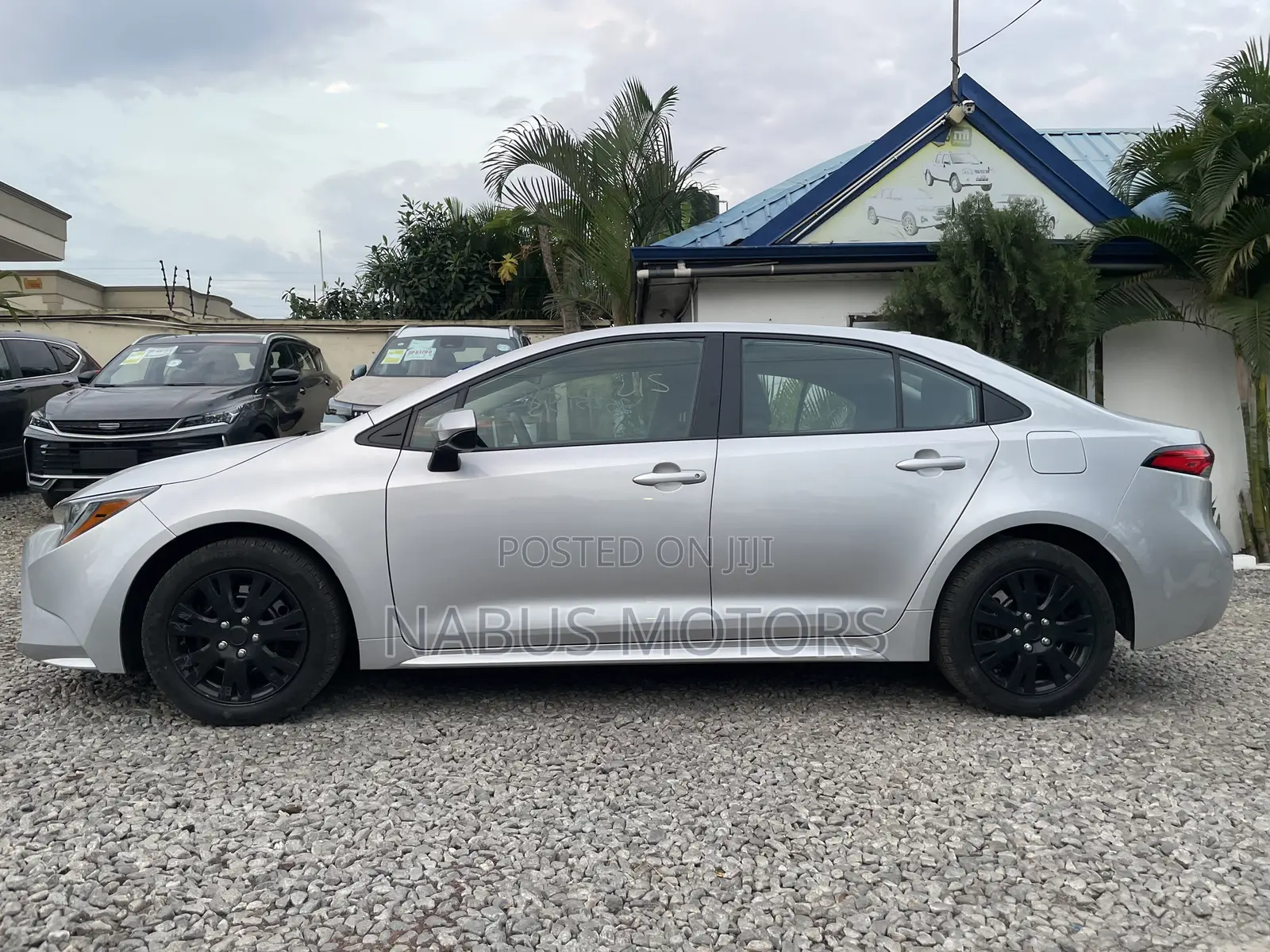 Toyota Corolla LE 2020 Silver