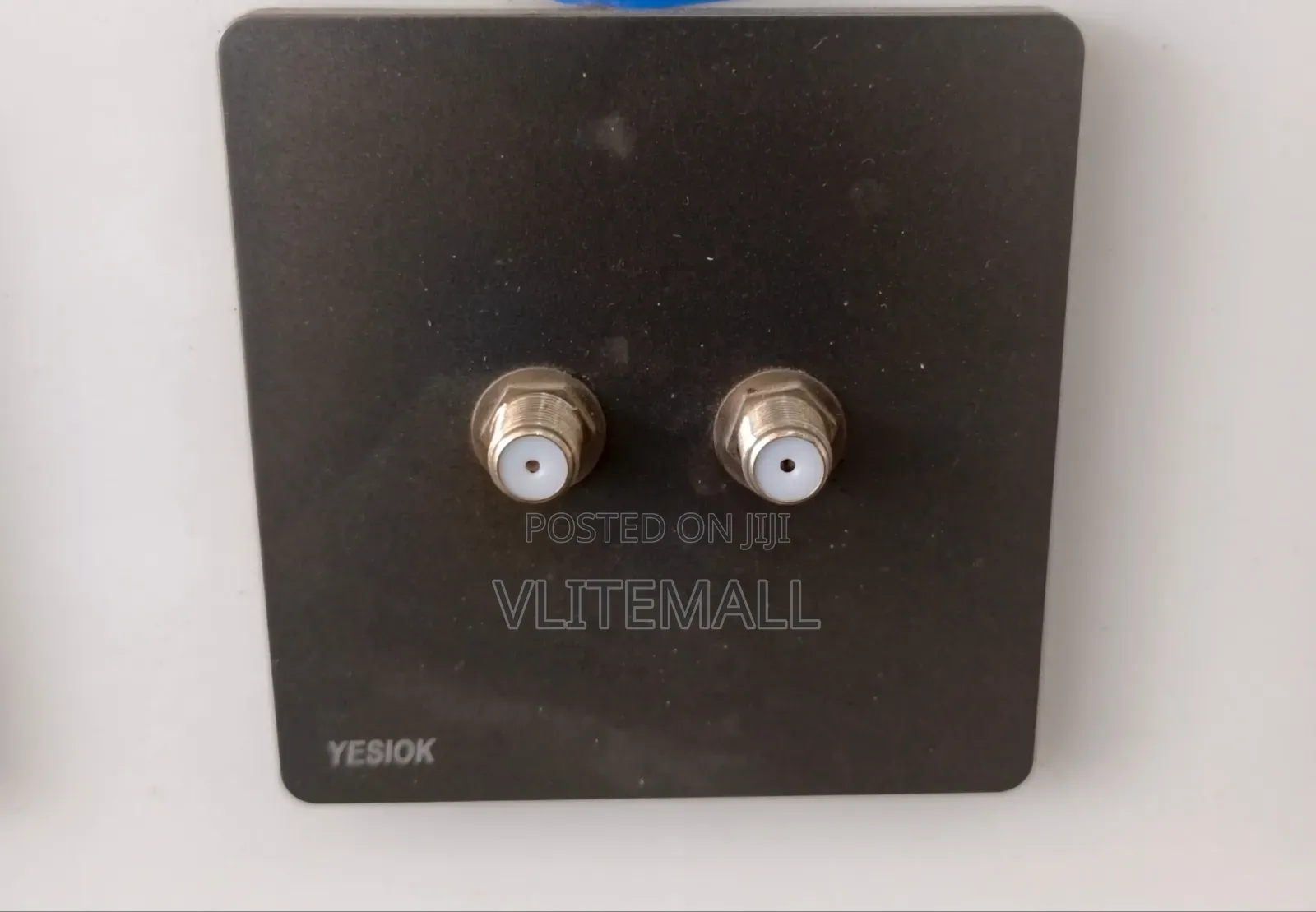 Double Satellite Socket