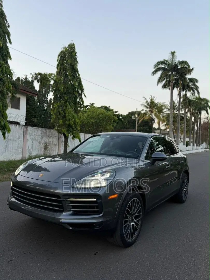 Porsche Cayenne Base AWD 2020 Gray