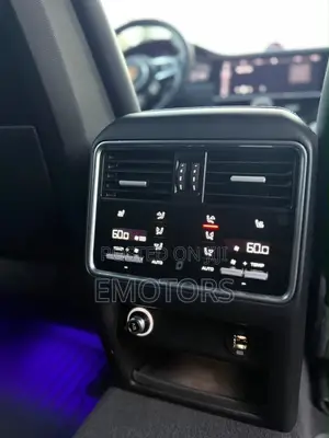 Porsche Cayenne Base AWD 2020 Gray