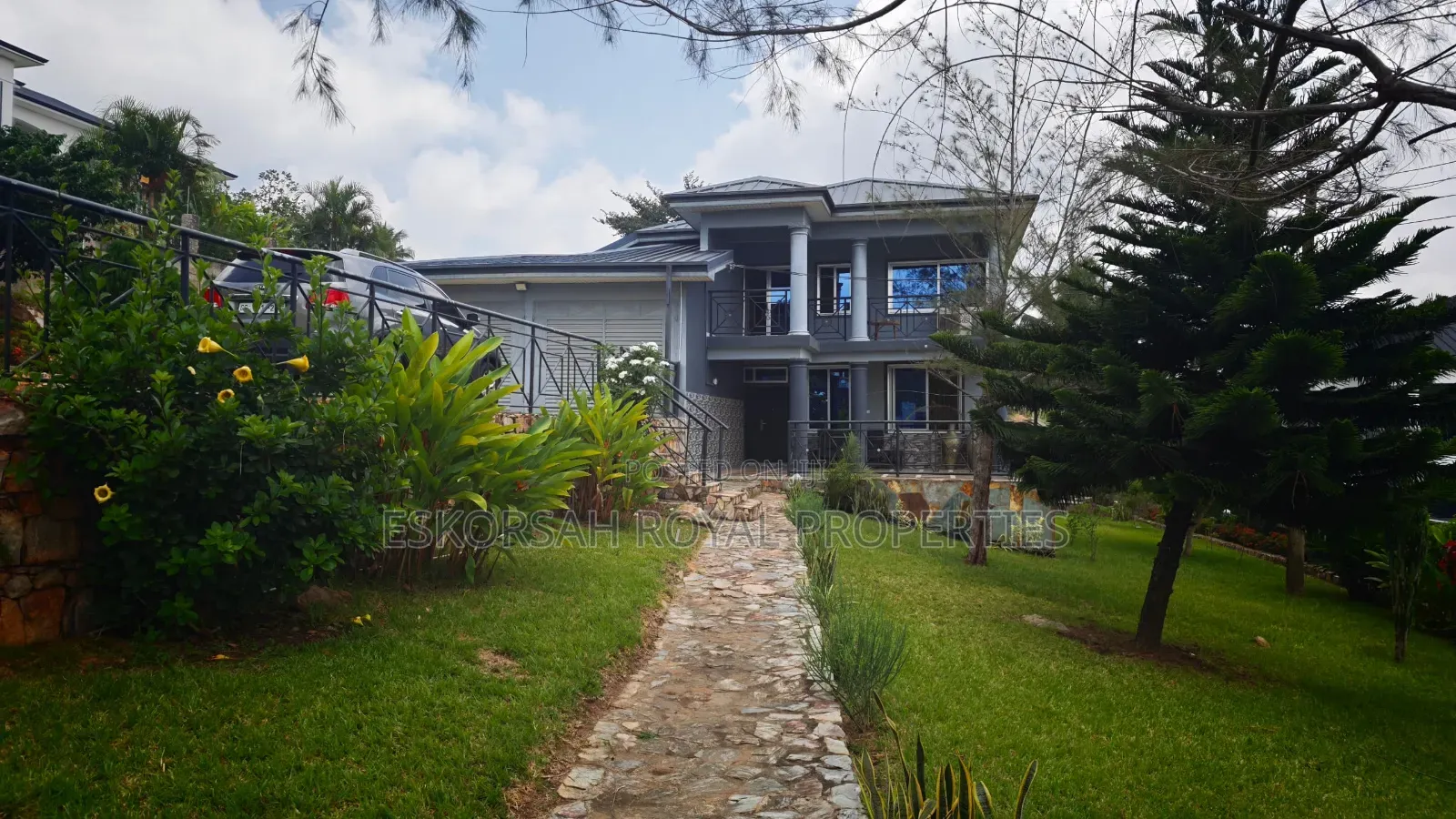 5bdrm House in Abui, Aburi for sale