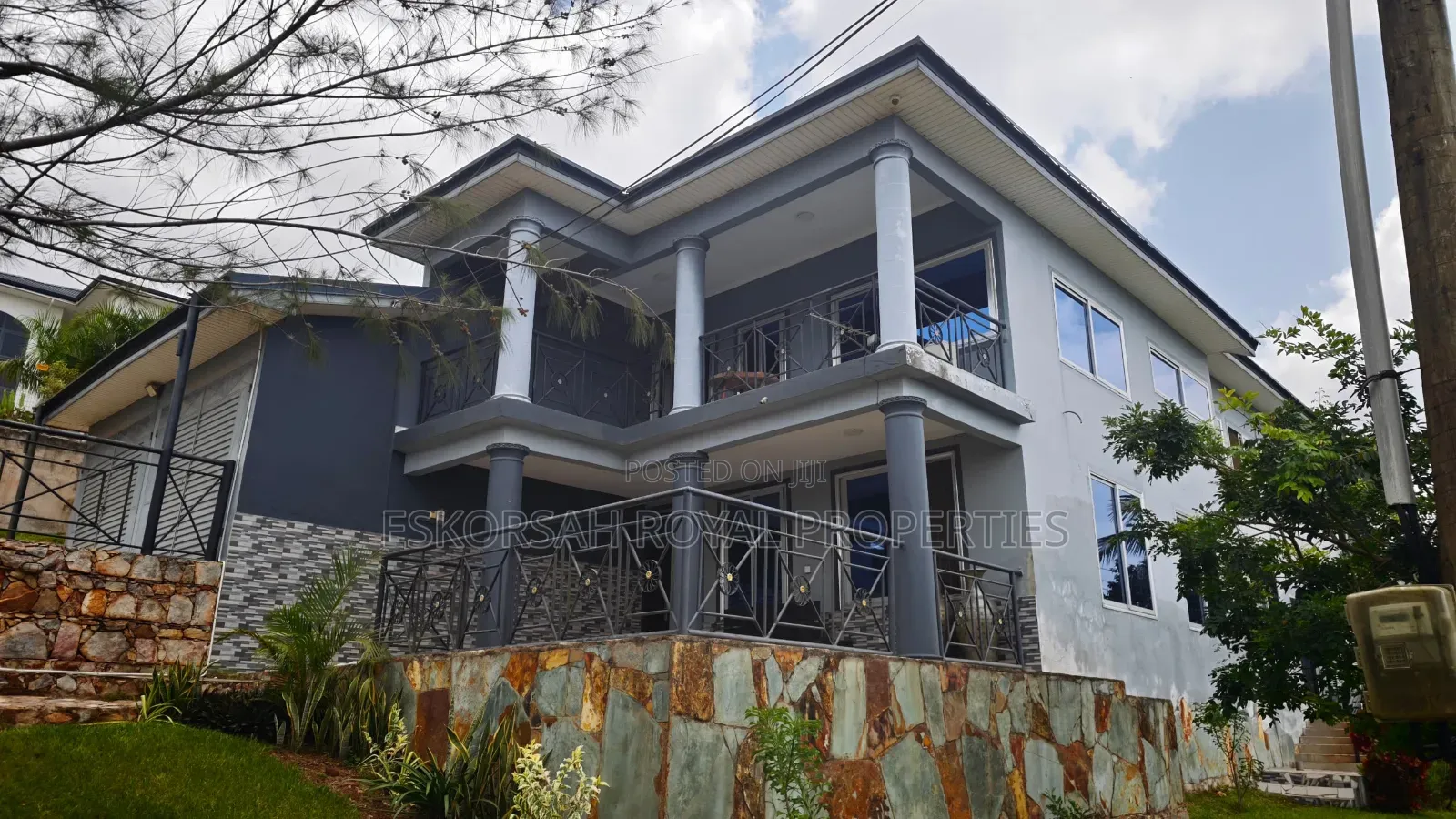 5bdrm House in Abui, Aburi for sale