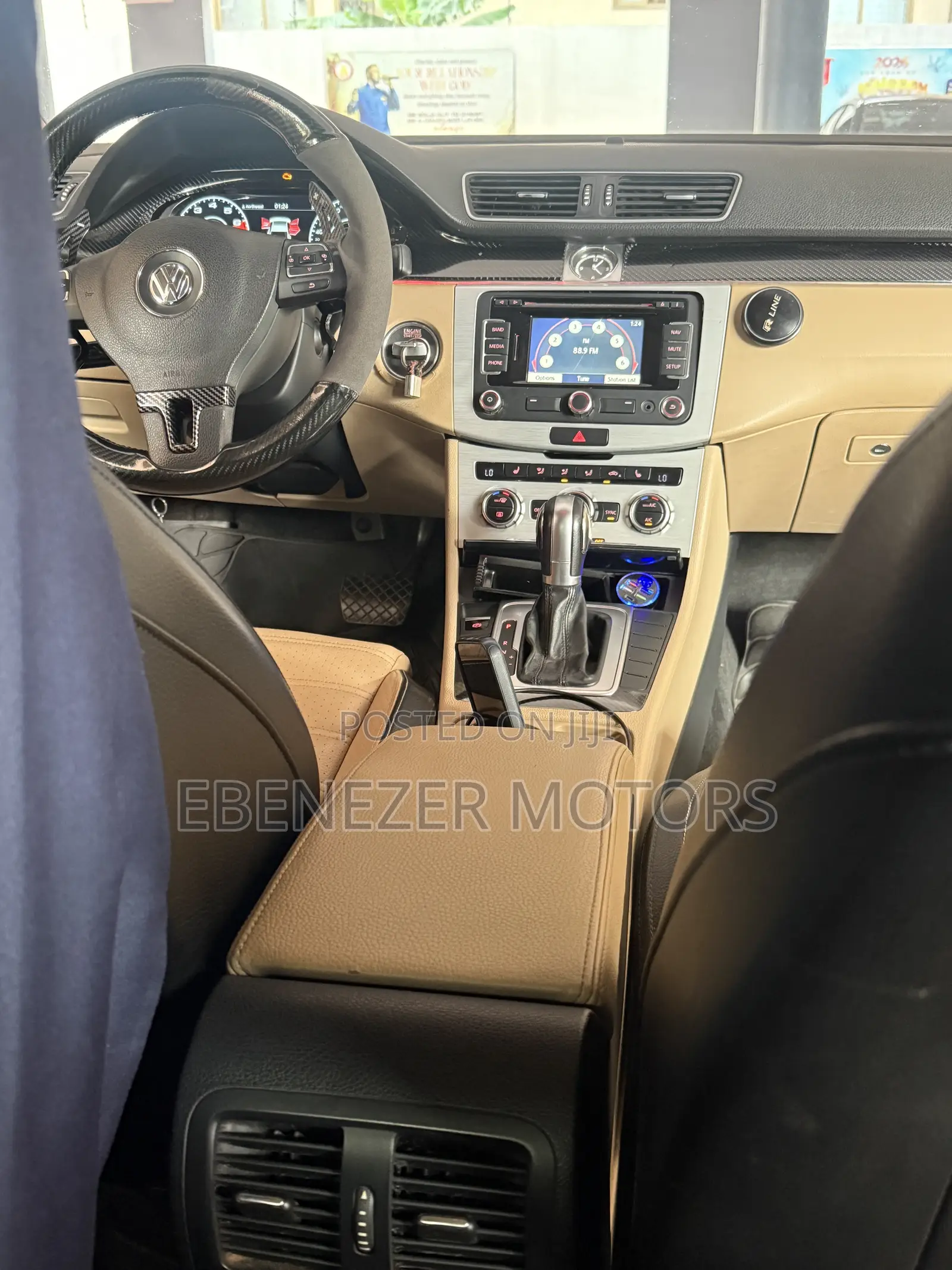 Volkswagen Passat SE 4dr Sedan (1.8L 4cyl Turbo 6A) 2015 White