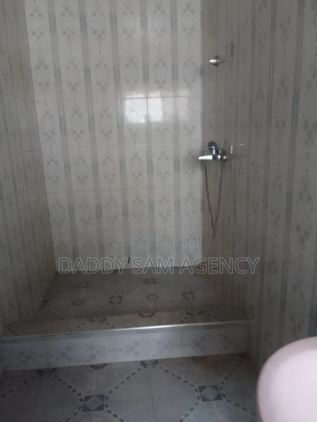 1bdrm Room & Parlour in Daddy Sam Agency, Lake Side Estate for rent