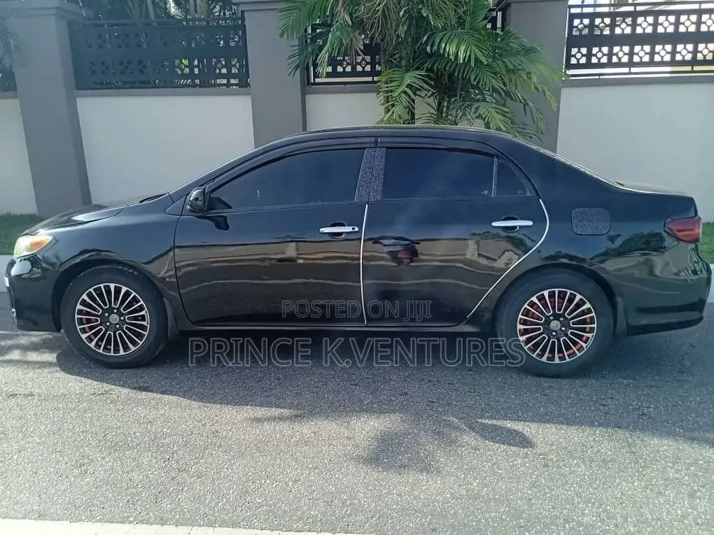Toyota Corolla 2013 Black