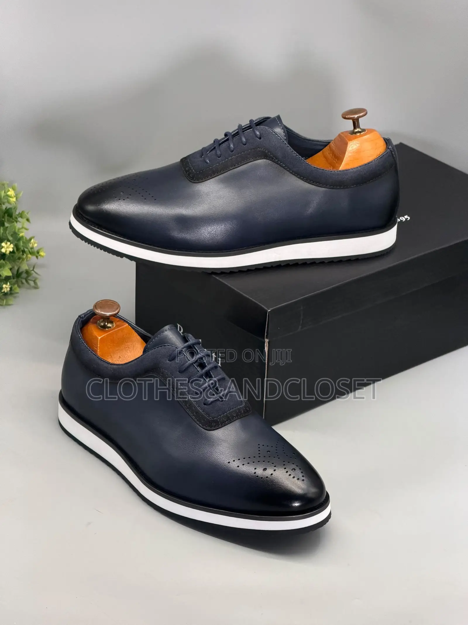 A Pair of Navy Blue Leather Men's Easywear Shoes