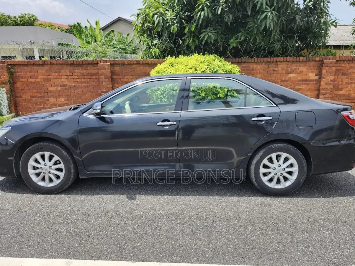 Toyota Camry 2016 Black