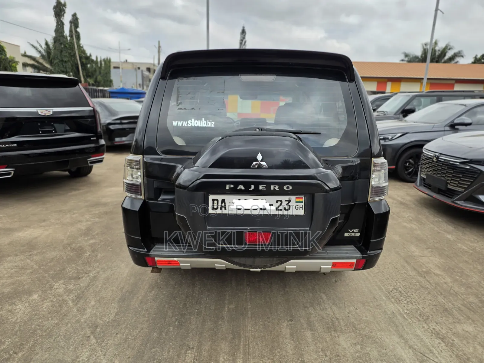 Mitsubishi Pajero 2016 Black
