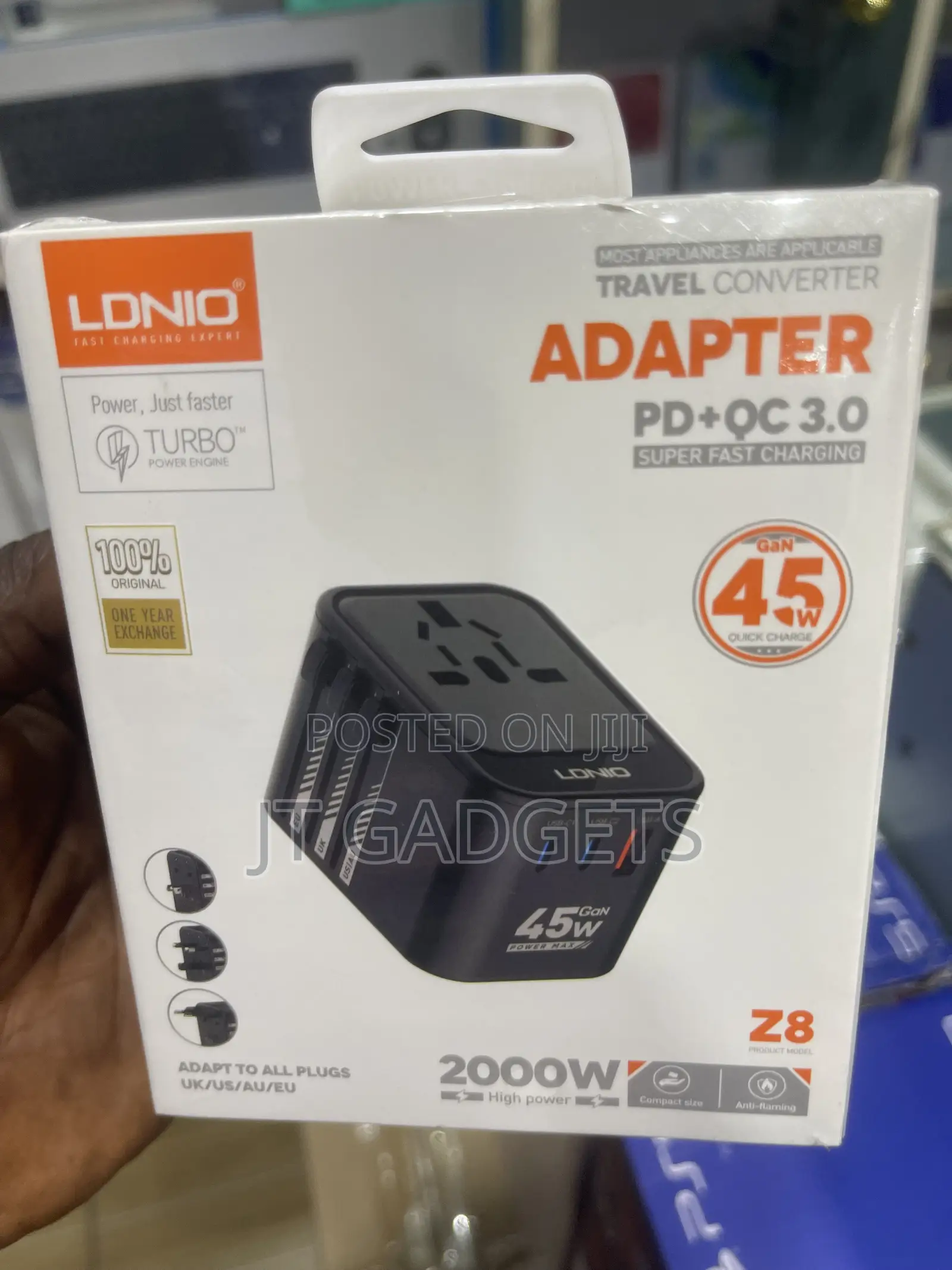LDNIO Z8 Travel Converter Adapter (45W GaN, PD+QC 3.0)