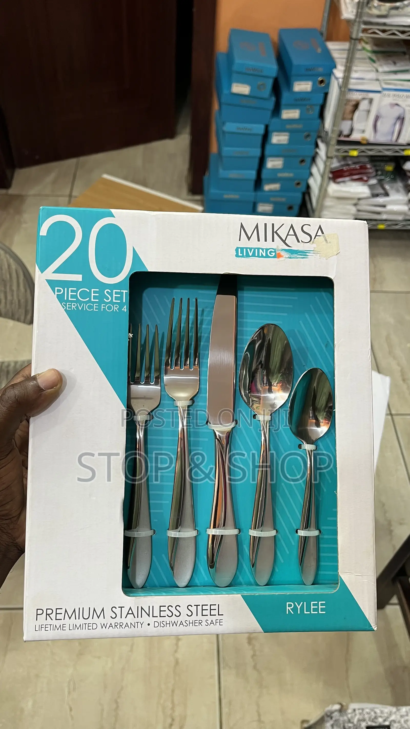 Mikasa 20 Piece Cutlery Set