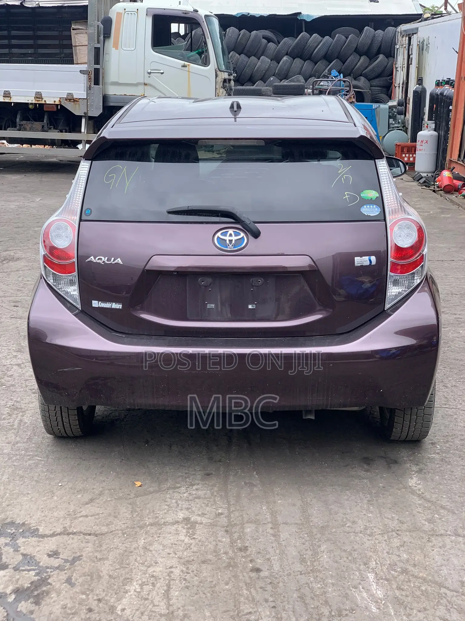 Toyota Aqua 2013 Maroon