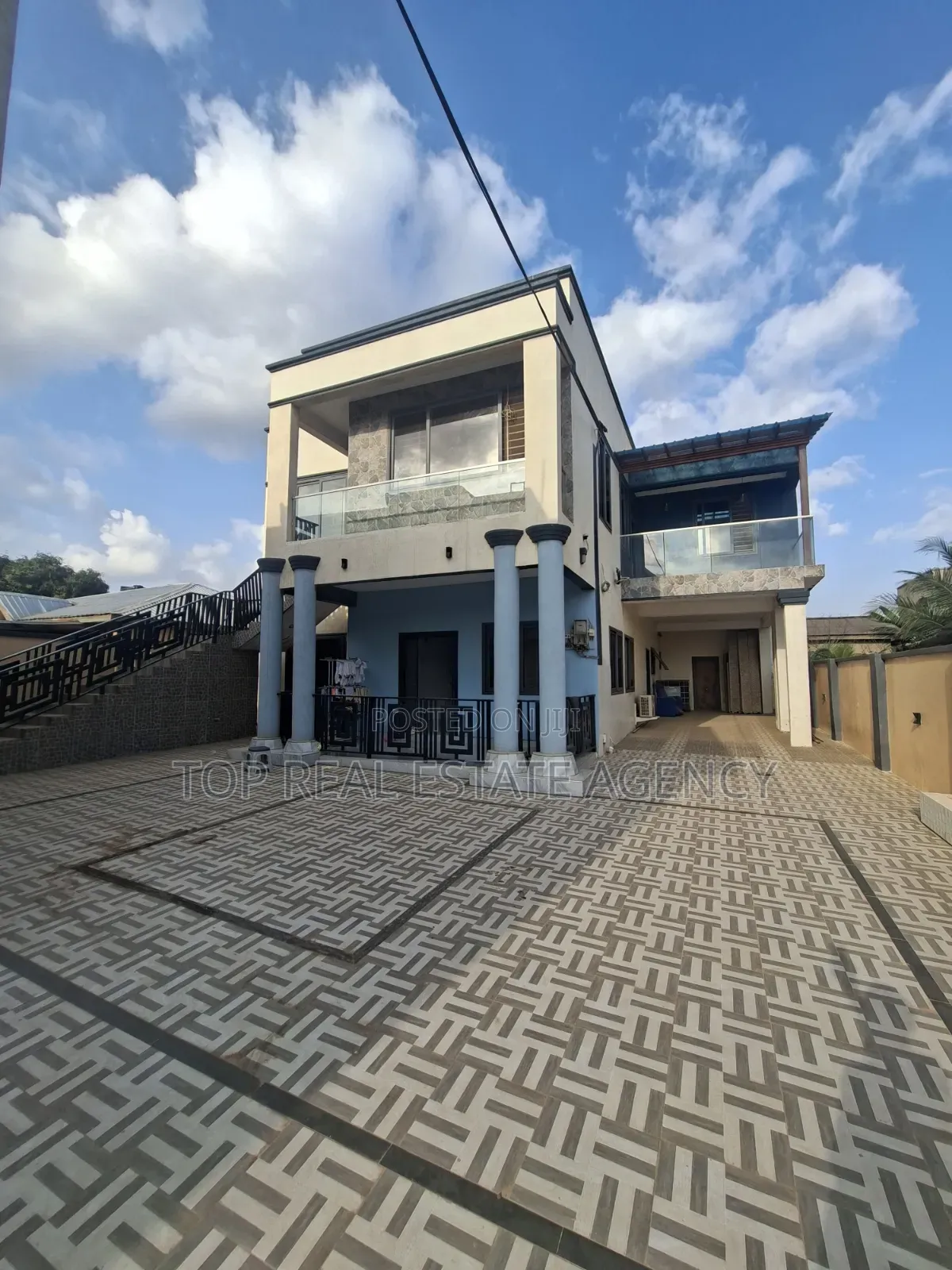 3bdrm Apartment in Pantang Hospital, Barrier for rent