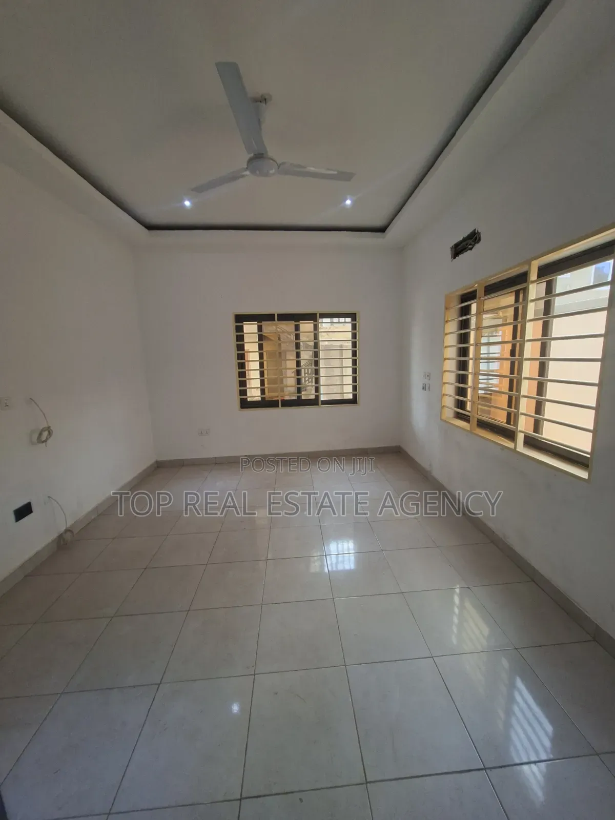 3bdrm Apartment in Pantang Hospital, Barrier for rent