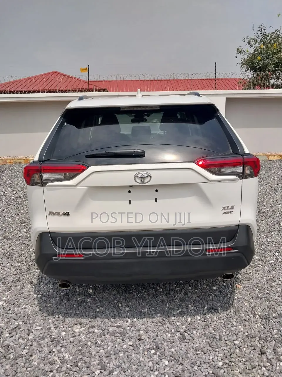 Toyota RAV4 2022 White