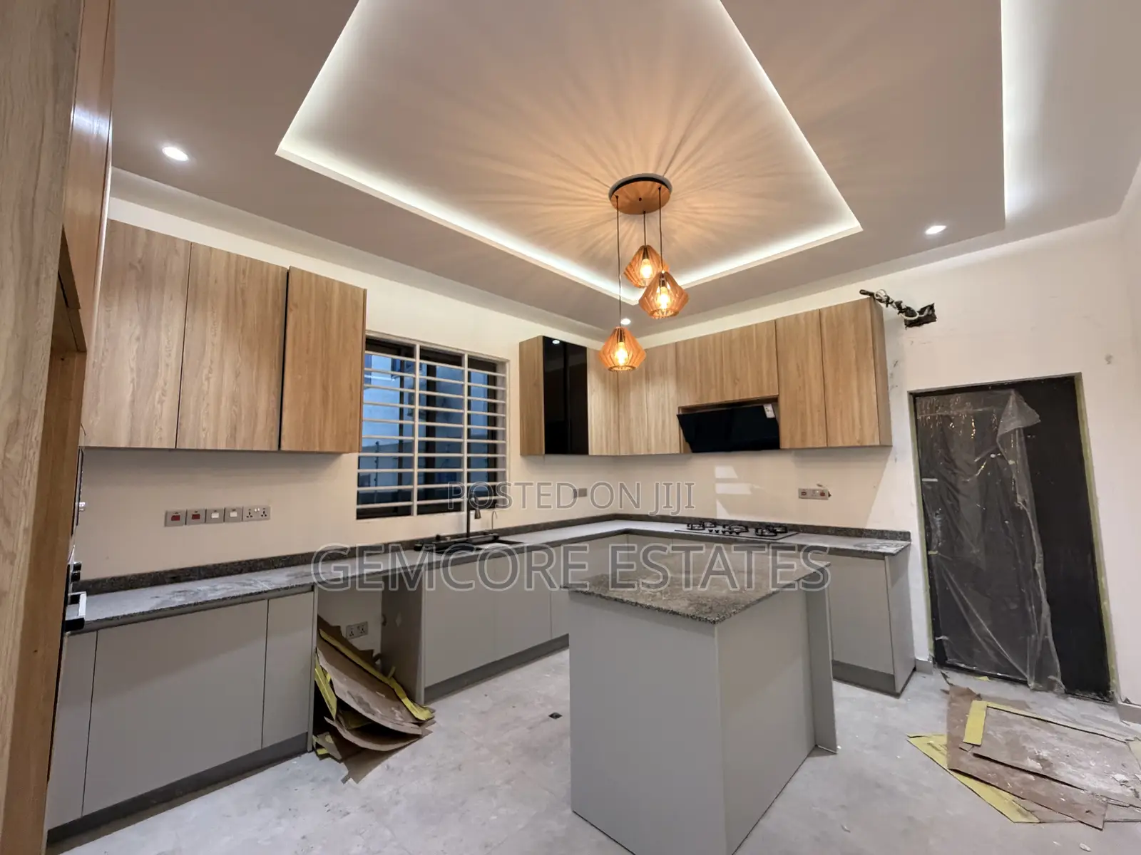 4bdrm House in School Junction, Ashaley Botwe for sale