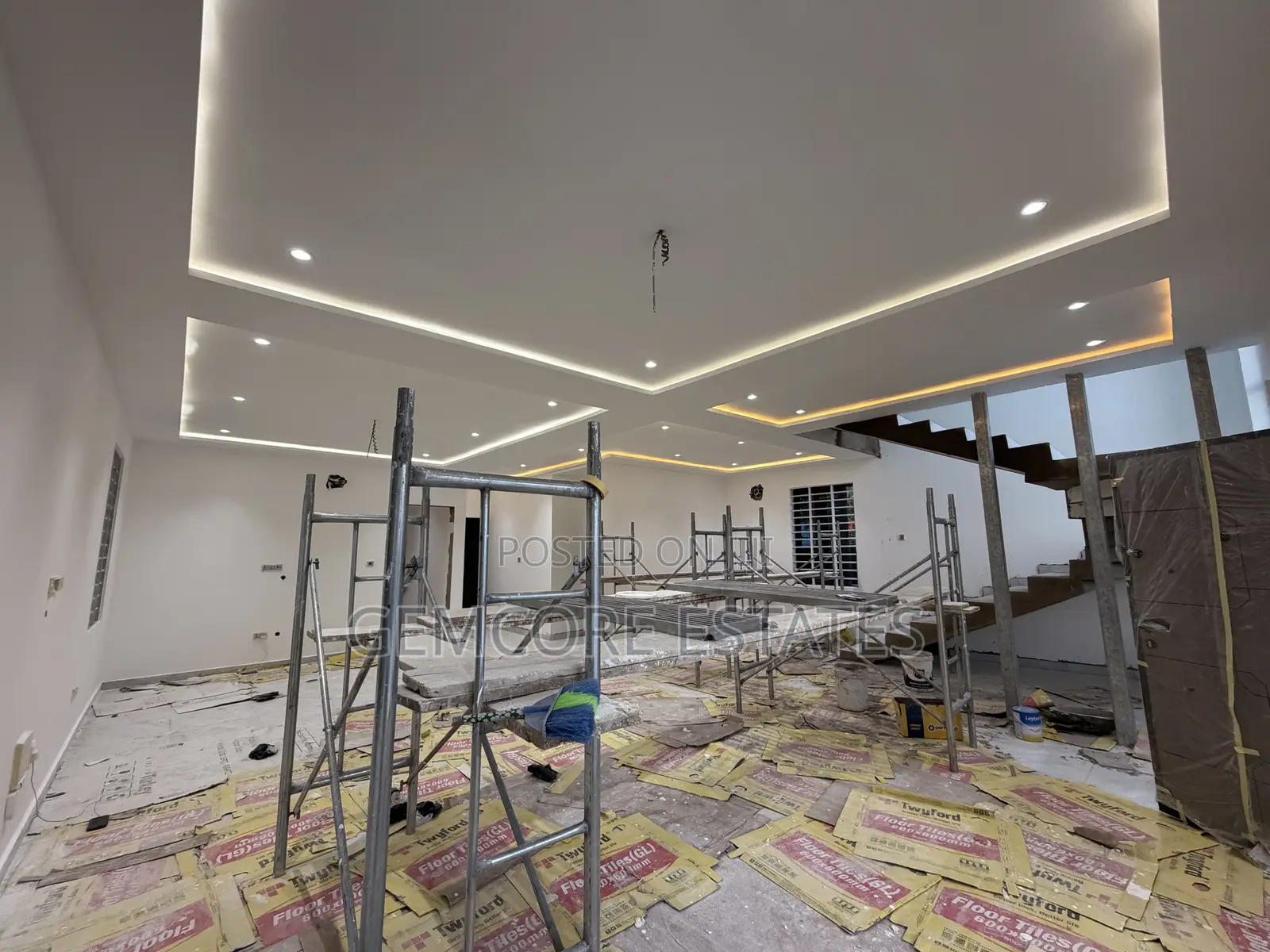 4bdrm House in School Junction, Ashaley Botwe for sale