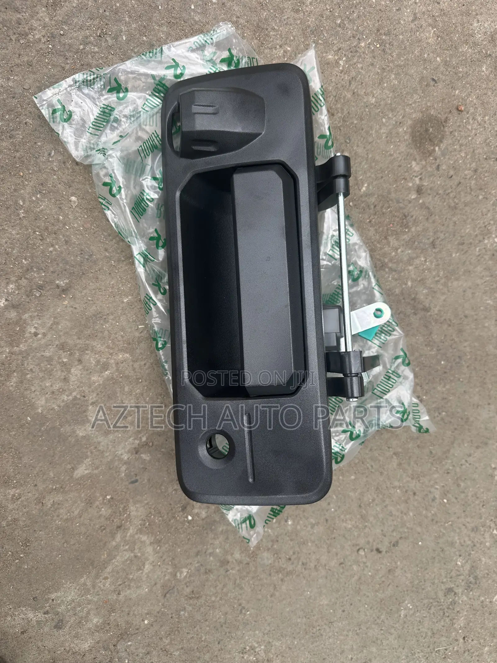 Toyota Tundra 2014-2021 Tailgate Opener (With Camera)