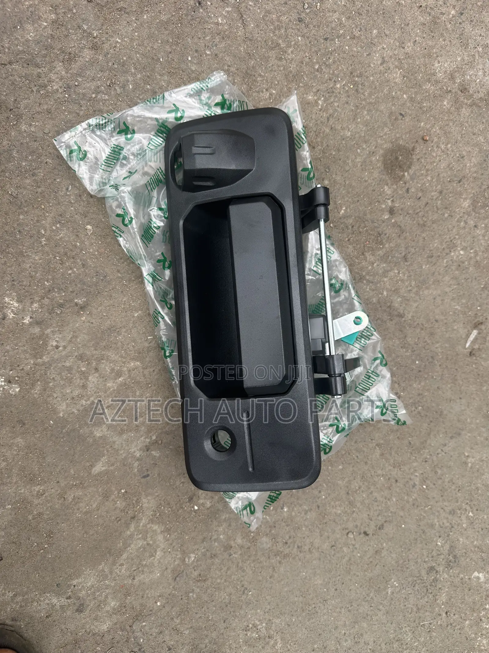 Toyota Tundra 2014-2021 Tailgate Opener (With Camera)