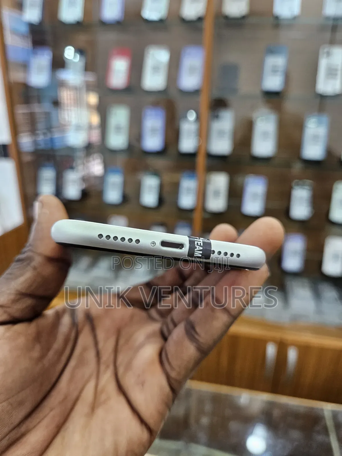 Apple iPhone 11 128 GB White