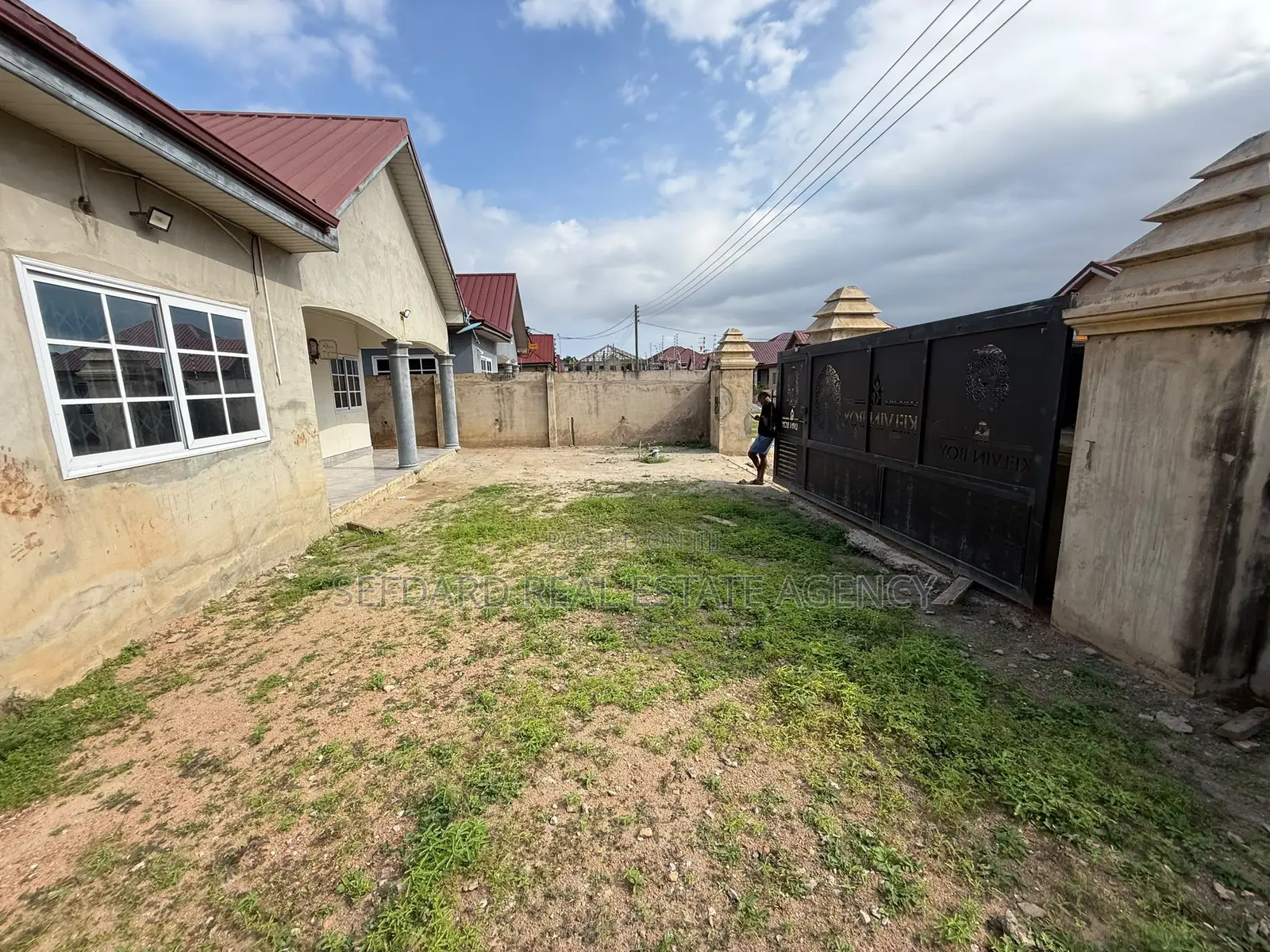 3bdrm House in Sefdard Properties, Amasaman for sale