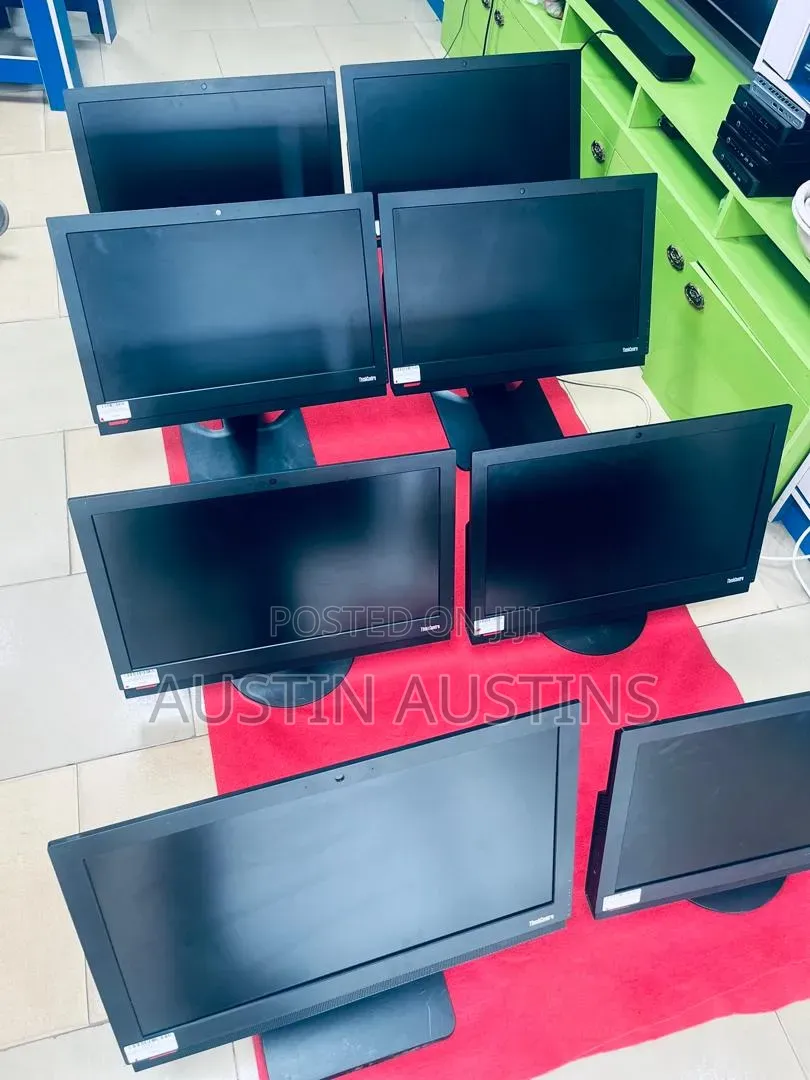 Desktop Computer Lenovo ThinkCentre M900 8GB Intel Core i5 HDD 512GB