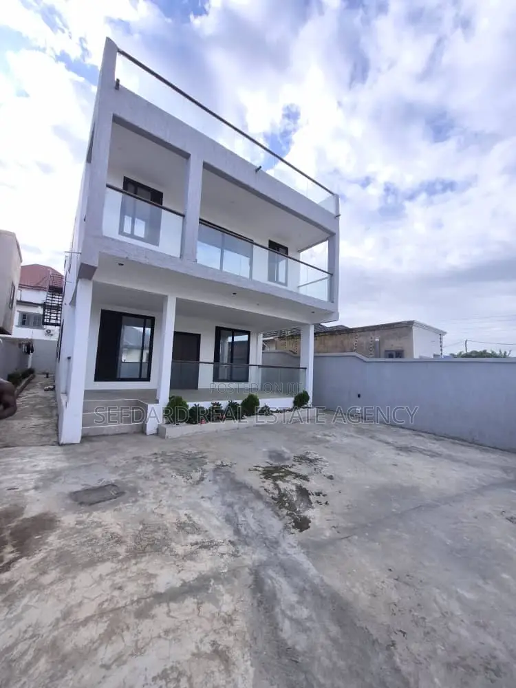 3bdrm House in Sefdard Properties, Kwabenya for sale