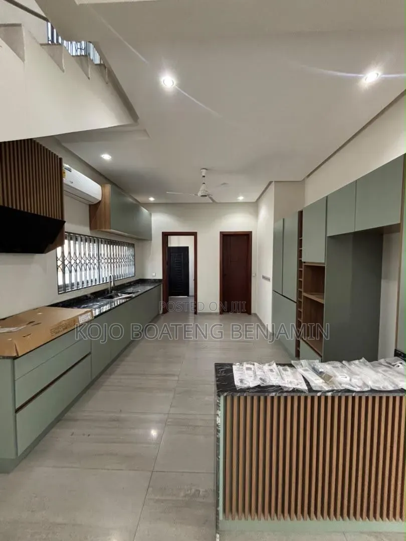 4bdrm House in School Junction for rent