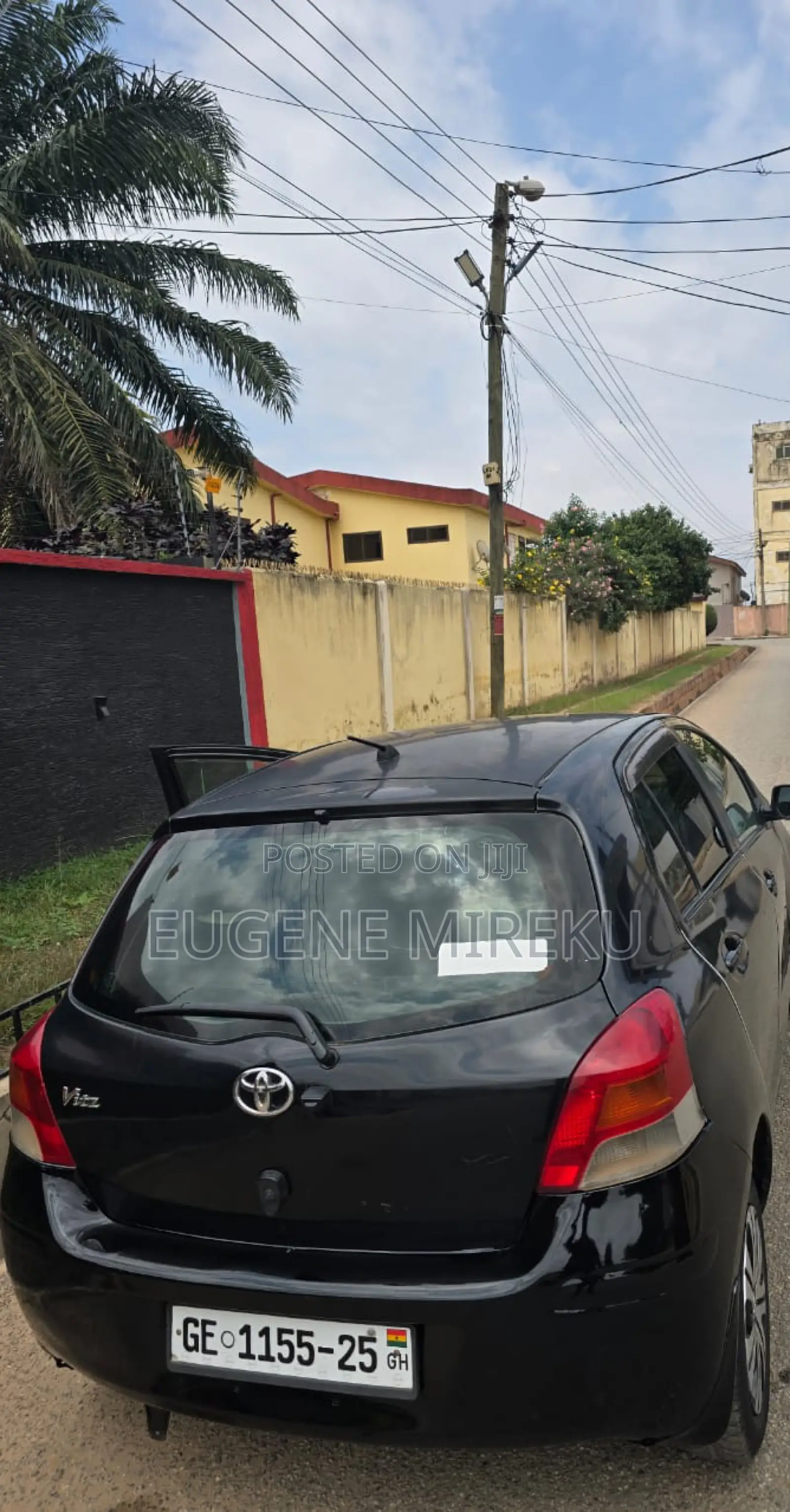 Toyota Vitz 2010 Black